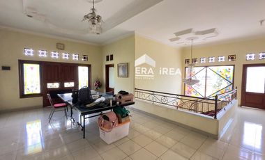 RUMAH DIJUAL DI SOLO DEKAT KAMPUS UNIVERASITAS SEBELAS MARET SOLO SAFARI