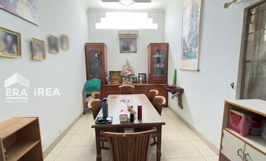 RUMAH DIJUAL DI SOLO DEKAT KAMPUS UNIVERASITAS SEBELAS MARET SOLO SAFARI