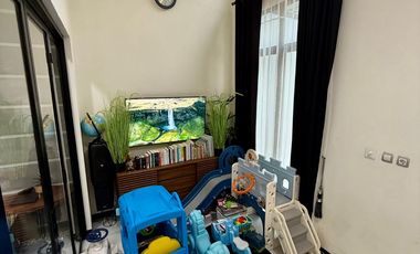 RUMAH ARAYA MALANG KAMPUS BINUS DI JUAL CEPAT BUTUH UANG BU