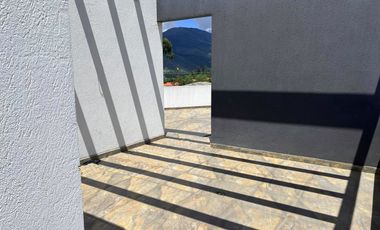 ESPECTACULAR CASA DE VENTA EN BALCÓN DEL NORTE PONCEANO QUITO!! CC EL CONDADO!!