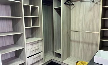 ESPECTACULAR CASA DE VENTA EN BALCÓN DEL NORTE PONCEANO QUITO!! CC EL CONDADO!!