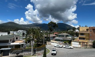 ESPECTACULAR CASA DE VENTA EN BALCÓN DEL NORTE PONCEANO QUITO!! CC EL CONDADO!!