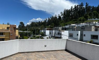 ESPECTACULAR CASA DE VENTA EN BALCÓN DEL NORTE PONCEANO QUITO!! CC EL CONDADO!!
