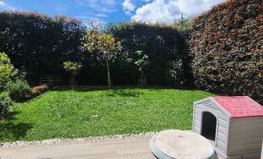 ¡Oportunidad Única! Venta de espectacular casa esquinera en conjunto cerrado, perfecta para vivir con lujo, comodidad y seguridad en un entorno natura