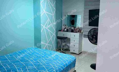 VENDO APTO 3er. PISO EN MANRIQUE CENTRAL