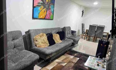 VENDO APTO 3er. PISO EN MANRIQUE CENTRAL