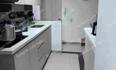 VENDO APTO 3er. PISO EN MANRIQUE CENTRAL