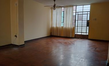 VENTA DE CASA, CON 160 M2 BUEN ESTADO