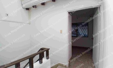 Área alquila Casa para entidades o familia.