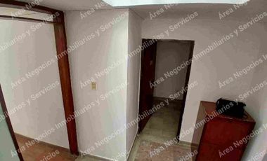 Área alquila Casa para entidades o familia.