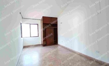 Área alquila Casa para entidades o familia.