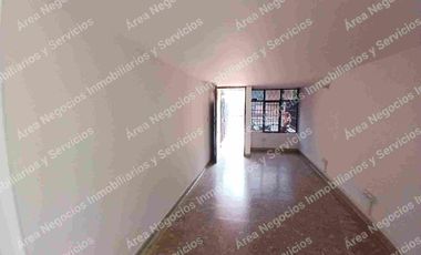 Área alquila Casa para entidades o familia.