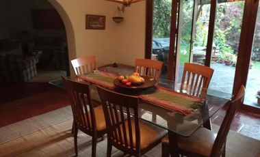 VENDO LINDA CASA FAMILIAR EN BARRANCO, EXCELENTE UBICACIÓN.