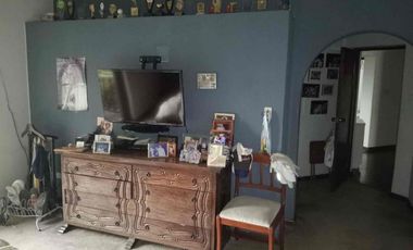 VENDO LINDA CASA FAMILIAR EN BARRANCO, EXCELENTE UBICACIÓN.