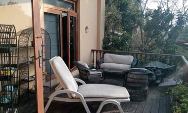 VENDO LINDA CASA FAMILIAR EN BARRANCO, EXCELENTE UBICACIÓN.