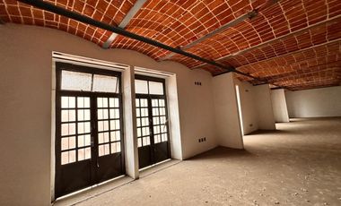 RENTA DE EDIFICIO COMERCIAL CENTRO