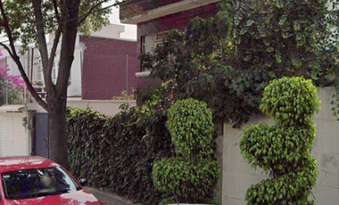 Casa en Remate – Excelente Ubicación  – Precio por Debajo de Mercado