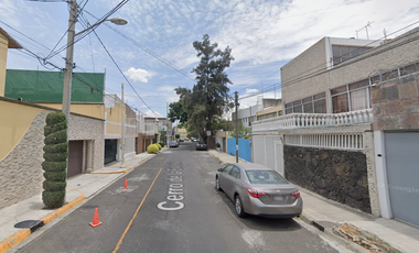 Casa en Remate – Excelente Ubicación – Precio por Debajo de Mercado