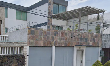 Casa en Remate – Excelente Ubicación – Precio por Debajo de Mercado