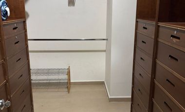 Depa en Renta en Vista Real, Valle Oriente.