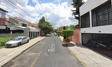 Casa en Remate – Excelente Ubicación – Precio por Debajo de Mercado