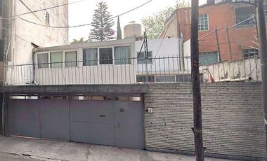 Casa en Remate – Excelente Ubicación  – Precio por Debajo de Mercado