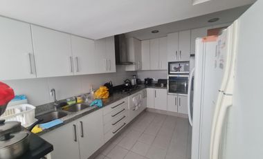 SE ALQUILA DEPARTAMENTO AMOBLADO EN LA MEJOR ZONA DE CHACARILLA FRENTE A PARQUE - SURCO