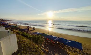 🏢 OFERTA VENDO PENTHOUSE VISTA Y SALIDA AL MAR - DOS DORMITORIOS  - PISO 9 (Tonsupa – Club Resort Pacífico – Playa Ancha.)