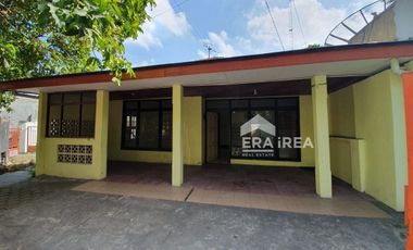 RUMAH DIJUAL DI SOLO DEKAT STASIUN BALAPAN BISA UNTUK RUANG USAHA