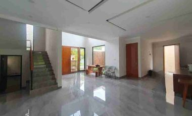 Rumah Bagus 2 Lantai siap Huni di Cluster Northridge Golf - Lakeside Home Sentul city*