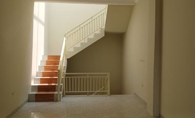 Ruko Kembar Dijual di Cirendeu Raya, Strategis, dekat sekolah Lab School & Al Fath