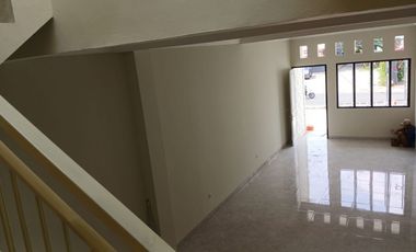 Ruko Kembar Dijual di Cirendeu Raya, Strategis, dekat sekolah Lab School & Al Fath