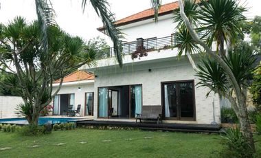 Villa Modern Nusa Dua