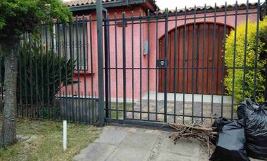 SE VENDE CASA LA FLORIDA 200 MTS2 3D 1B + 2 ESTAC