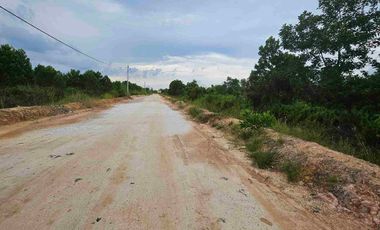 Tanah 30x100, jl. Riau Baru , cocok untuk Bengel Alat Berat.