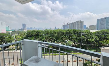 THE ANCHOR BAY TOWER OF BAY GARDENS FOR SALE