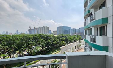 THE ANCHOR BAY TOWER OF BAY GARDENS FOR SALE