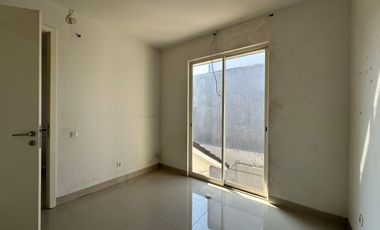 Disewakan rumah di grand Harvest Surabaya Barat