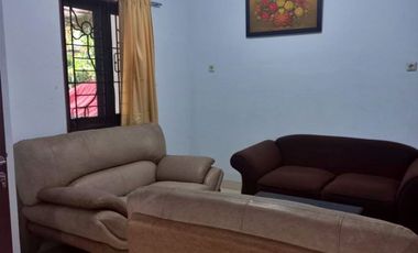 Disewakan Rumah 2 Lantai Harga Bagus Lokasi Idaman Raffles HIlls