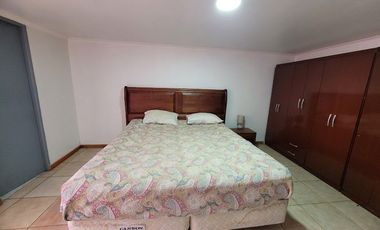 Se vende amplia casa de 4 dormitorios, a pasos de metro Los Quillayes,linea 4
