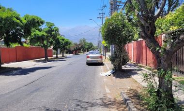 Se vende amplia casa de 4 dormitorios, a pasos de metro Los Quillayes,linea 4