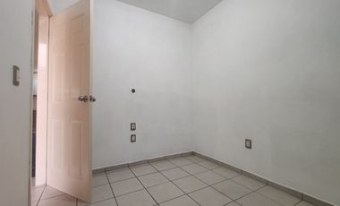 BONITA CASA EN RENTA EN COL. HOGARES DEL ALAMO