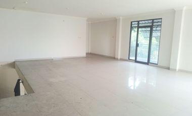Disewakan Ruko 3 Lantai di Petukangan Selatan Pesanggrahan Jakarta Selatan