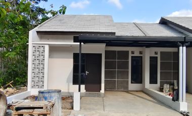 Rumah Baru Ready Promo Diskon 5 juta, Hanya 8 menit ke Pasar Argosari Harga sangat Terjangkau