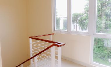 Disewakan Ruko Gandeng 3 Lantai Strategis di Boulevard Area komersial Royal Tajur Residence. Jl, Raya Tajur