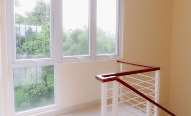 Disewakan Ruko Gandeng 3 Lantai Strategis di Boulevard Area komersial Royal Tajur Residence. Jl, Raya Tajur