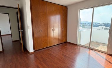 CASA EN RENTA EN RESIDENCIAL ALTOZANO