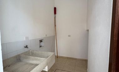 CASA EN RENTA EN RESIDENCIAL ALTOZANO