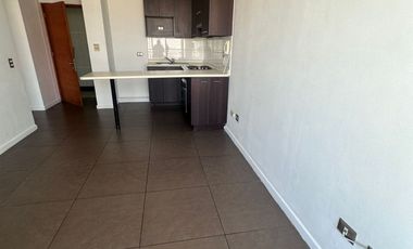 Arriendo departamento en edificio Activo