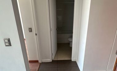 Arriendo departamento en edificio Activo